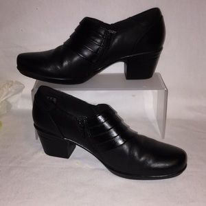 Ultimate Comfort by Clark’s 8.5 black Leather